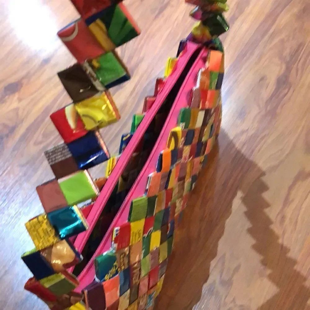 Retro candy wrapper Shoulder bag. - Picture 9 of 10